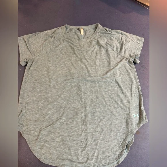 Under Armour Women's Tees in Blue and Grey - Picture 2 of 5